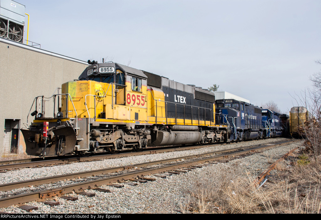 The Empty Grain Train waits to leave the Willows 